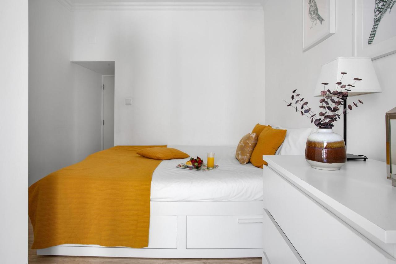 Modern 2 Bedroom Apartment In Estrela With Outside Terrace! Amazing For Families, Couples, Friends Lisboa Εξωτερικό φωτογραφία