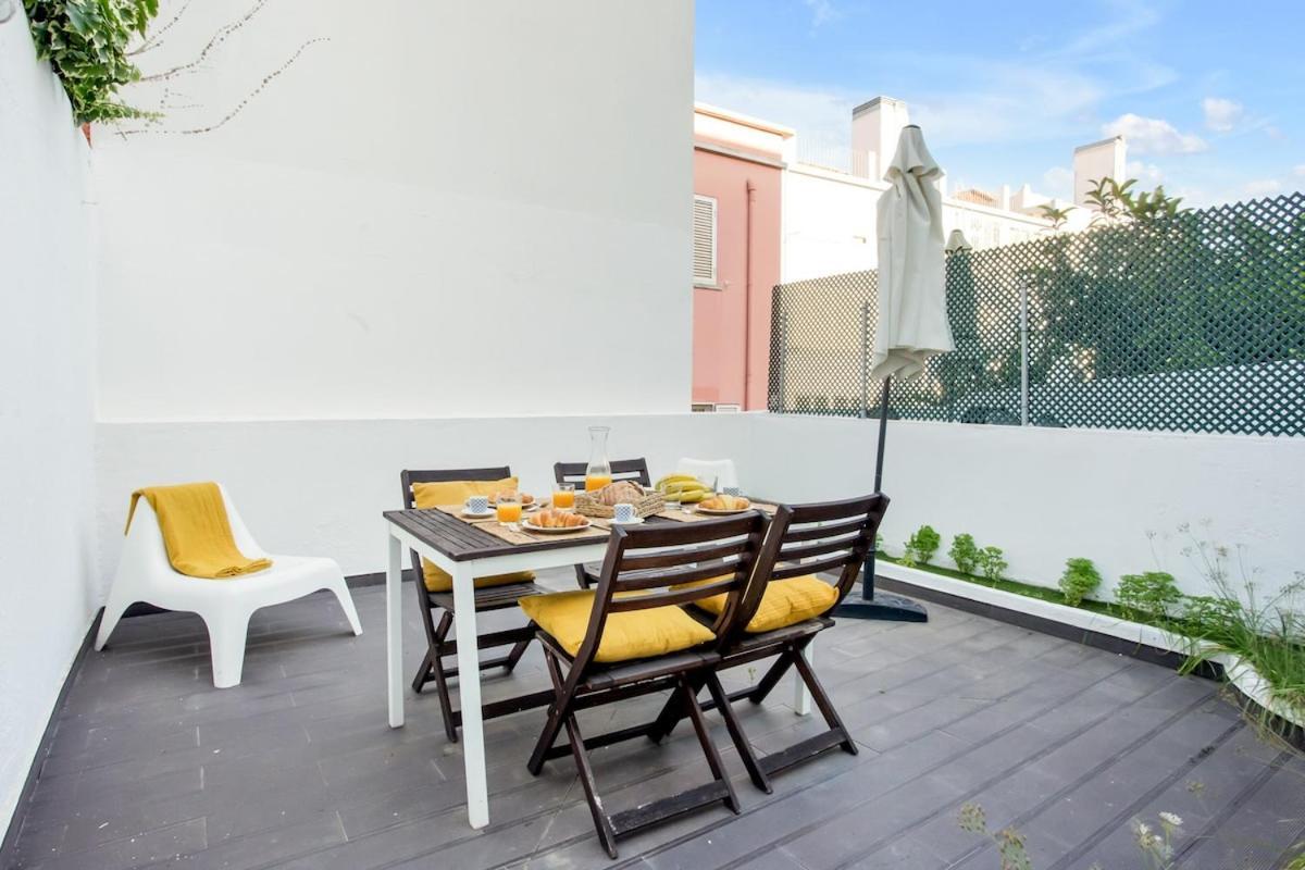 Modern 2 Bedroom Apartment In Estrela With Outside Terrace! Amazing For Families, Couples, Friends Lisboa Εξωτερικό φωτογραφία