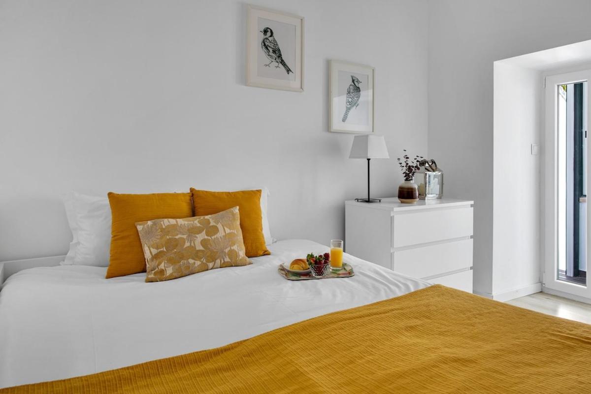Modern 2 Bedroom Apartment In Estrela With Outside Terrace! Amazing For Families, Couples, Friends Lisboa Εξωτερικό φωτογραφία